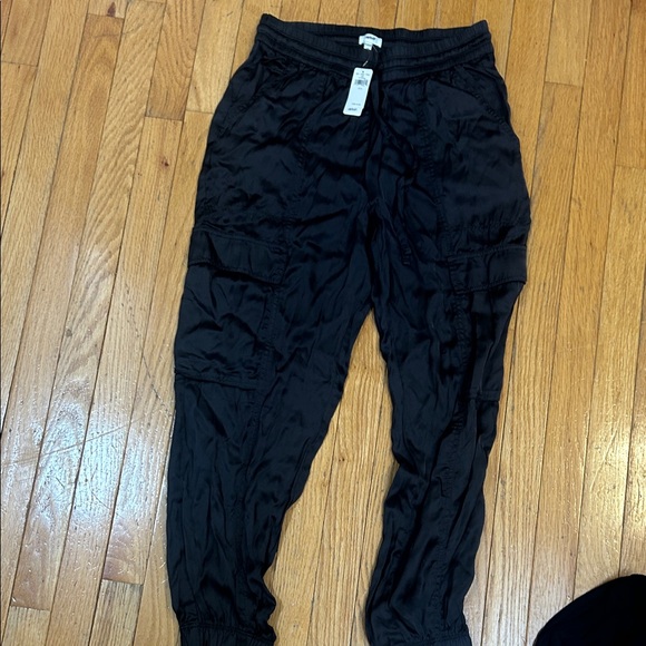 Aerie Charcoal joggers - Picture 2 of 6